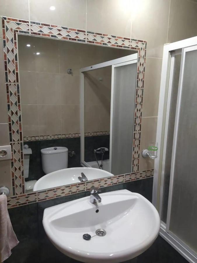Apartamento 3 Dormitorios Frente A Hospital De Traumatologia Гранада Экстерьер фото