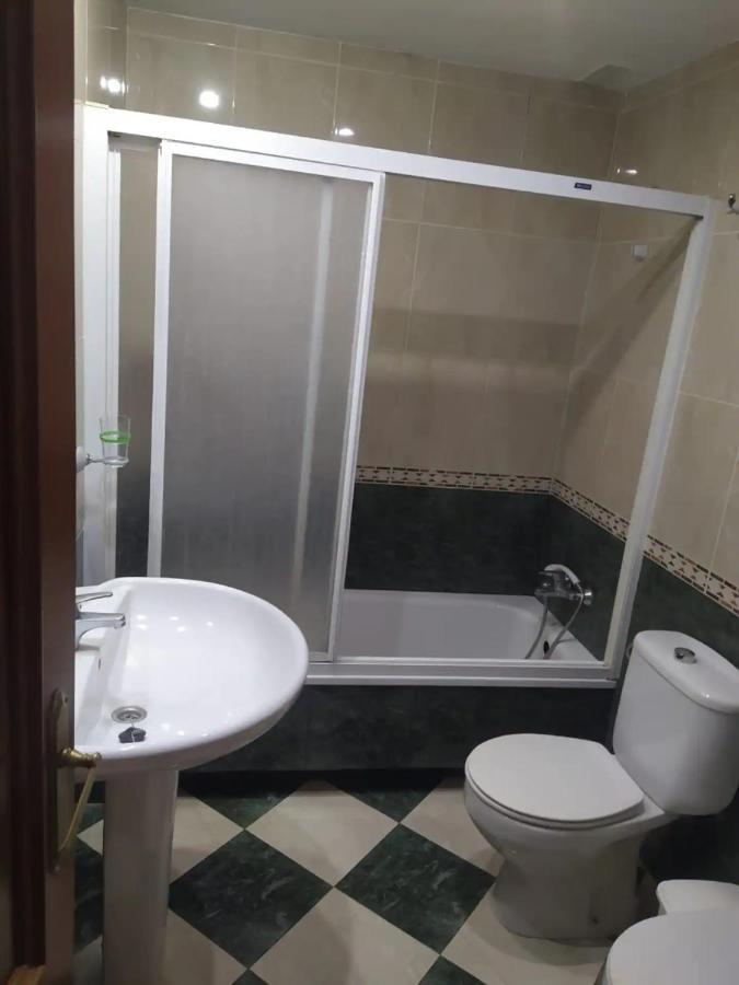 Apartamento 3 Dormitorios Frente A Hospital De Traumatologia Гранада Экстерьер фото